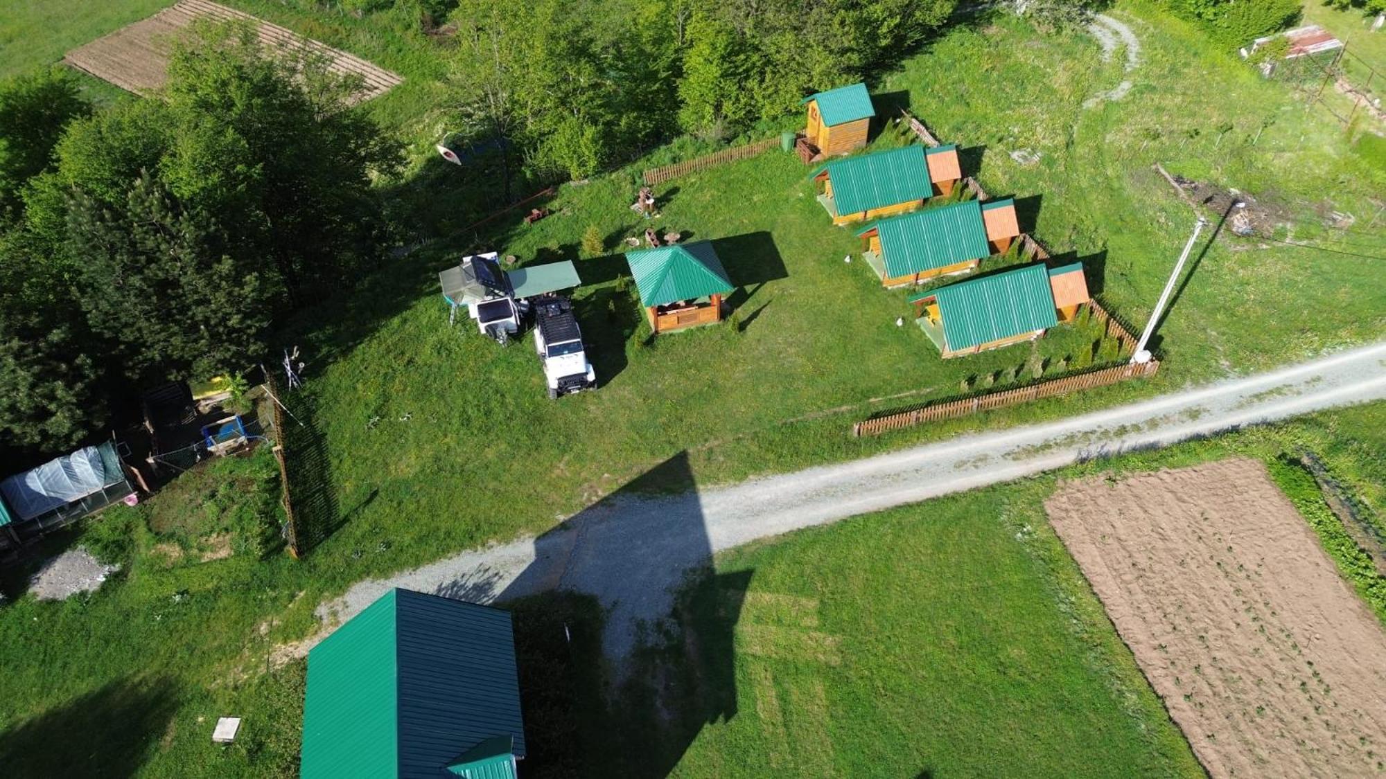 Konaci Oceva Zemlja Bungalovi Konaci Oceva Zemlja Vikendica モイコヴァツ エクステリア 写真
