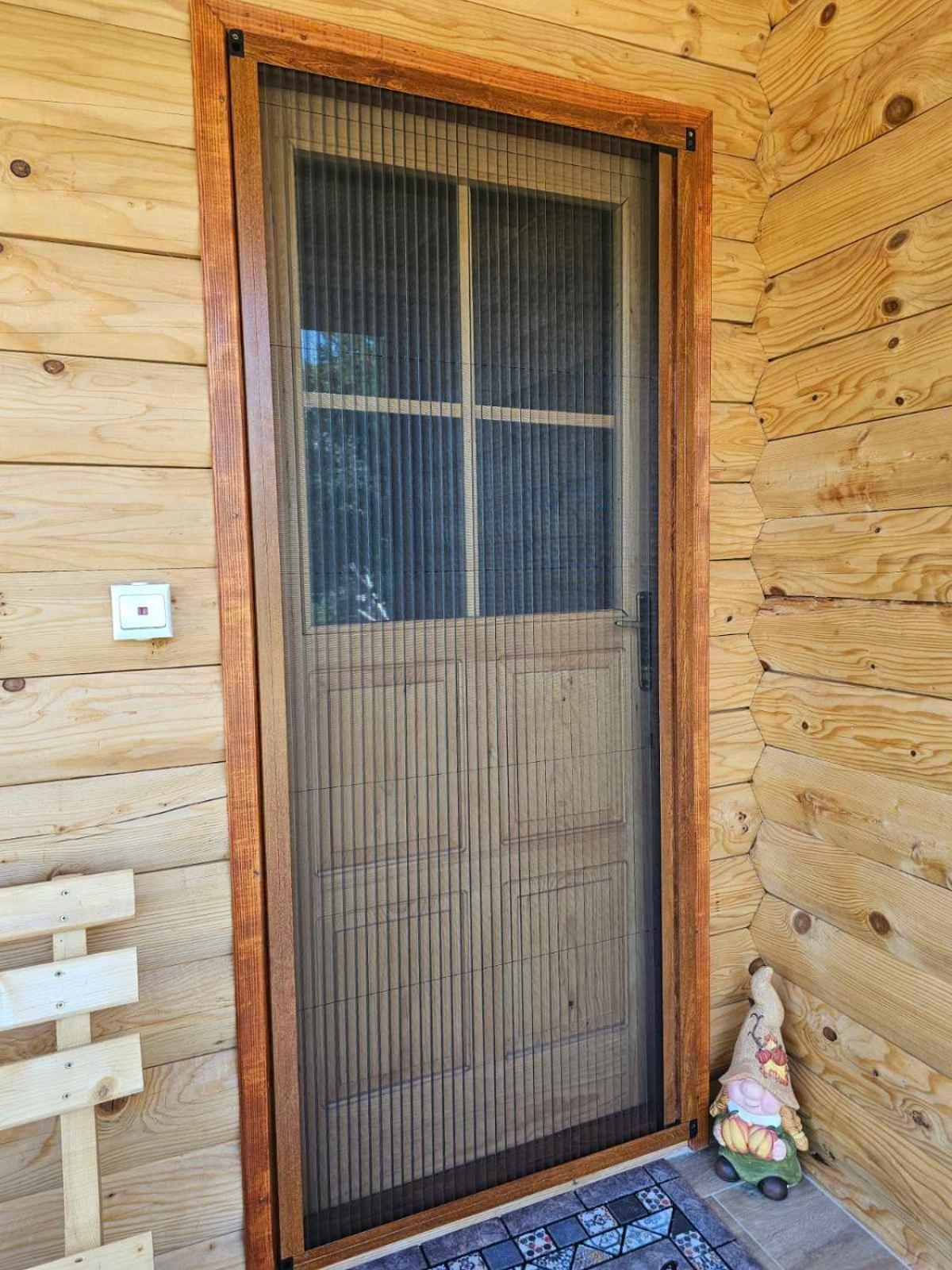 Konaci Oceva Zemlja Bungalovi Konaci Oceva Zemlja Vikendica モイコヴァツ エクステリア 写真
