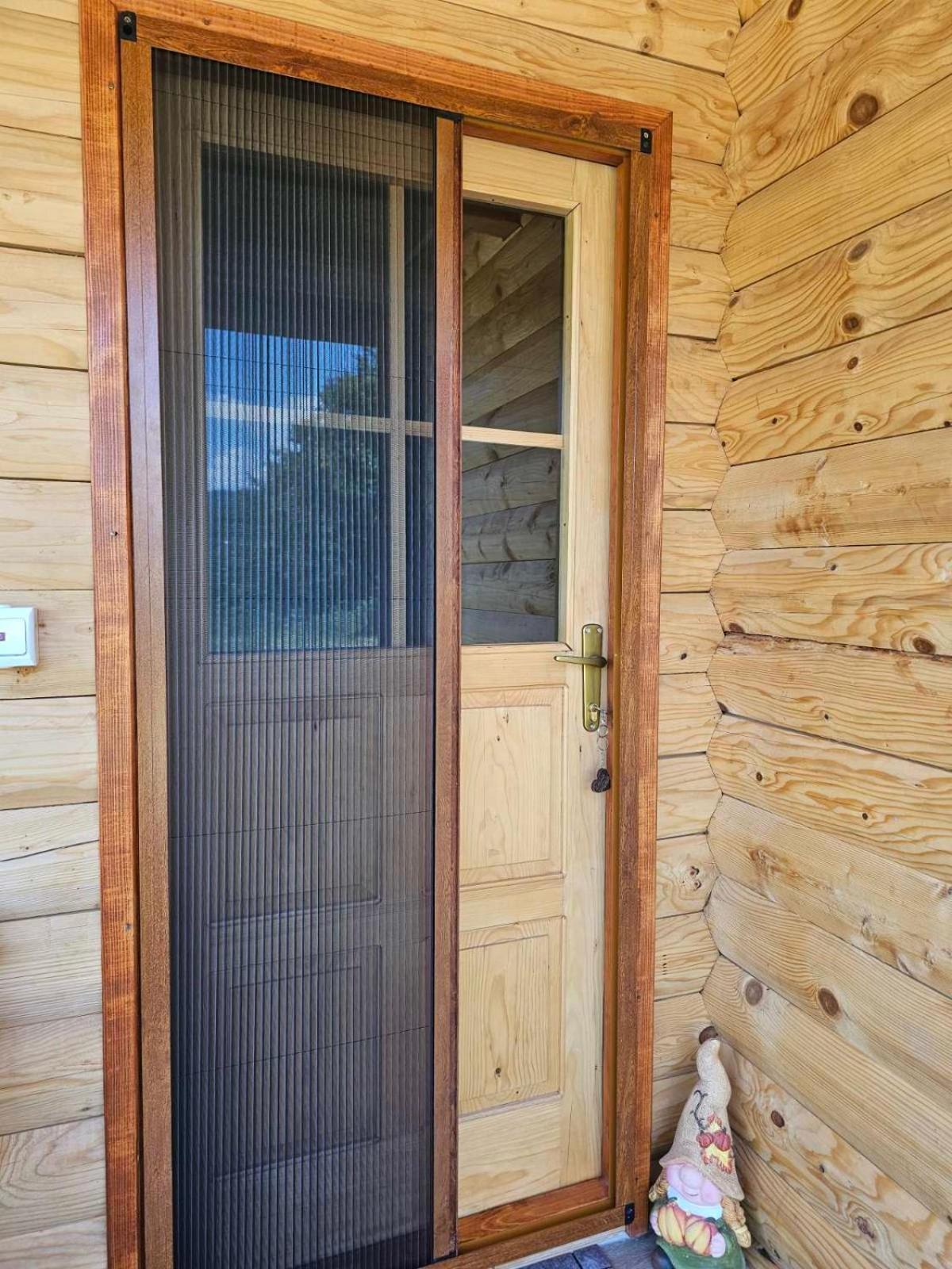 Konaci Oceva Zemlja Bungalovi Konaci Oceva Zemlja Vikendica モイコヴァツ エクステリア 写真